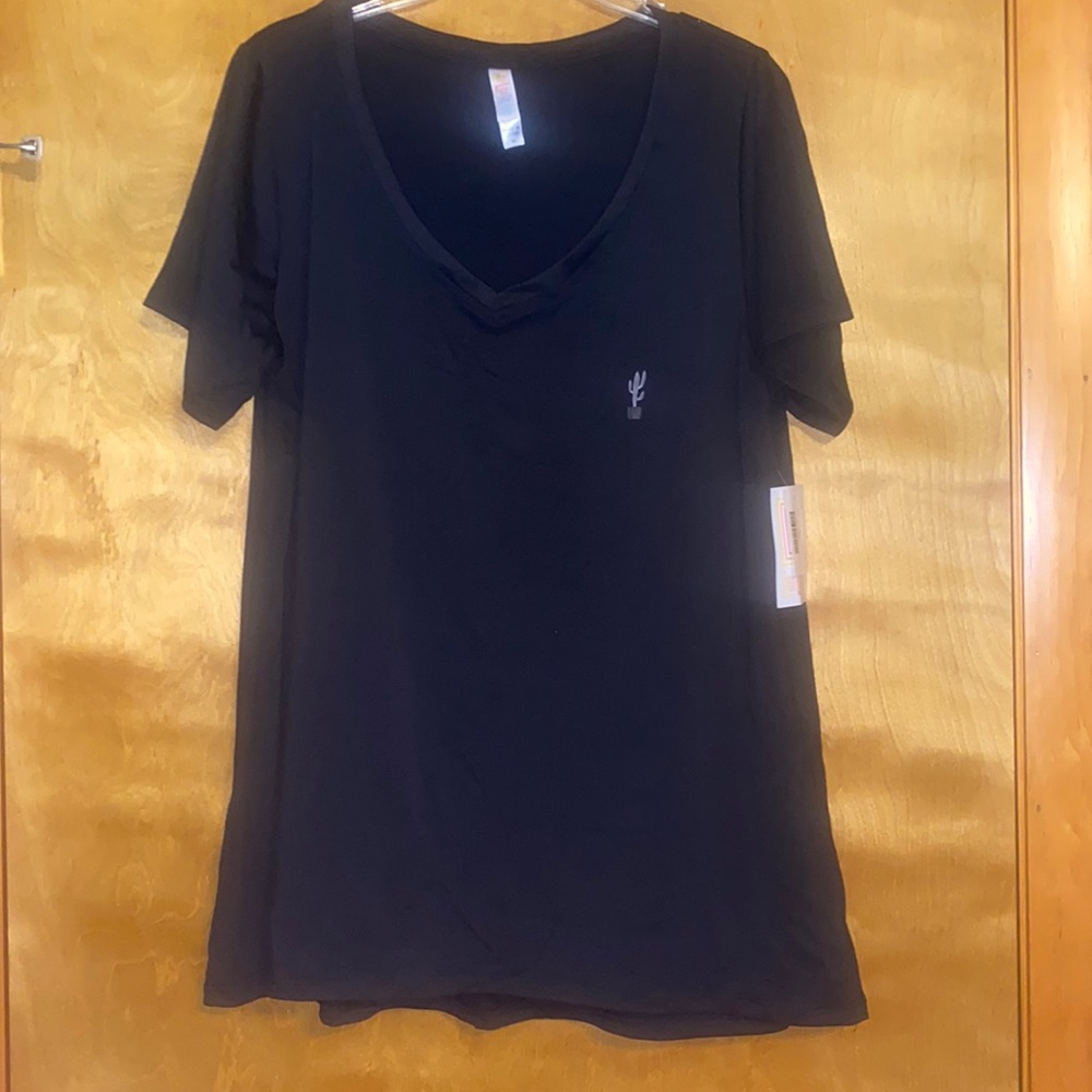 Cactus LulaRoe Christy shirt